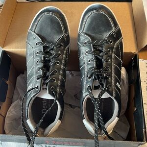 Dexter bowling shoes
